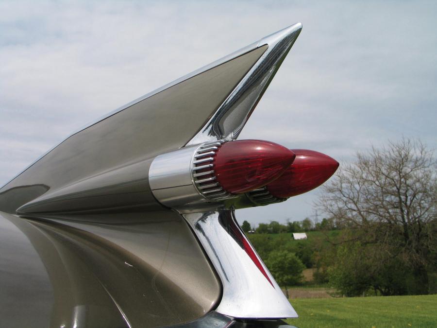  Cadillac Series 62 Hardtop Coupe 1959 года  (фото 2 из 10)